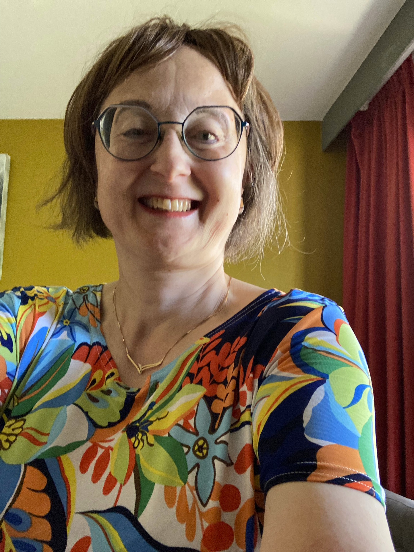 Renée Iseli, Brückenbauerin für Arbeit und Kommunikation